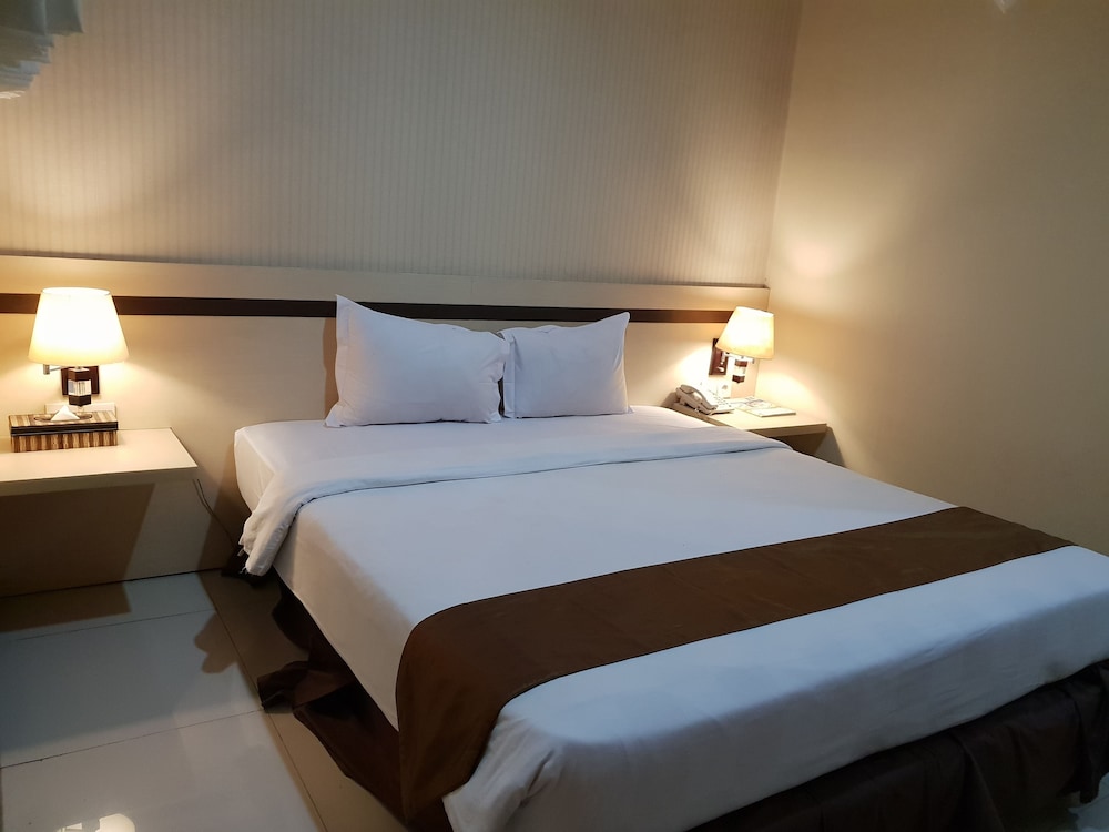 Scarlet Kebon Kawung Hotel 12/71