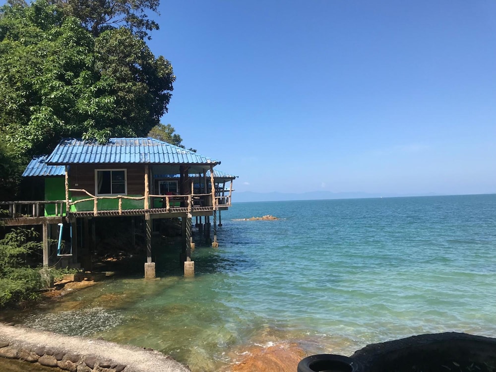 Koh Chang Resort Ranong 9/50