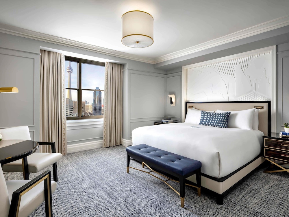 Fairmont Gold, King Bed, Club Lounge Access