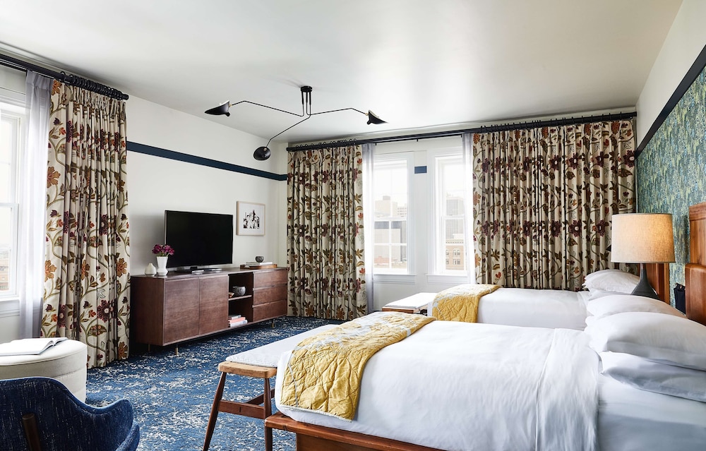 Hotel Revival Baltimore 15/60