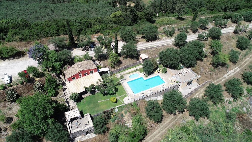 Fundana Villas Aparthotel 47/54