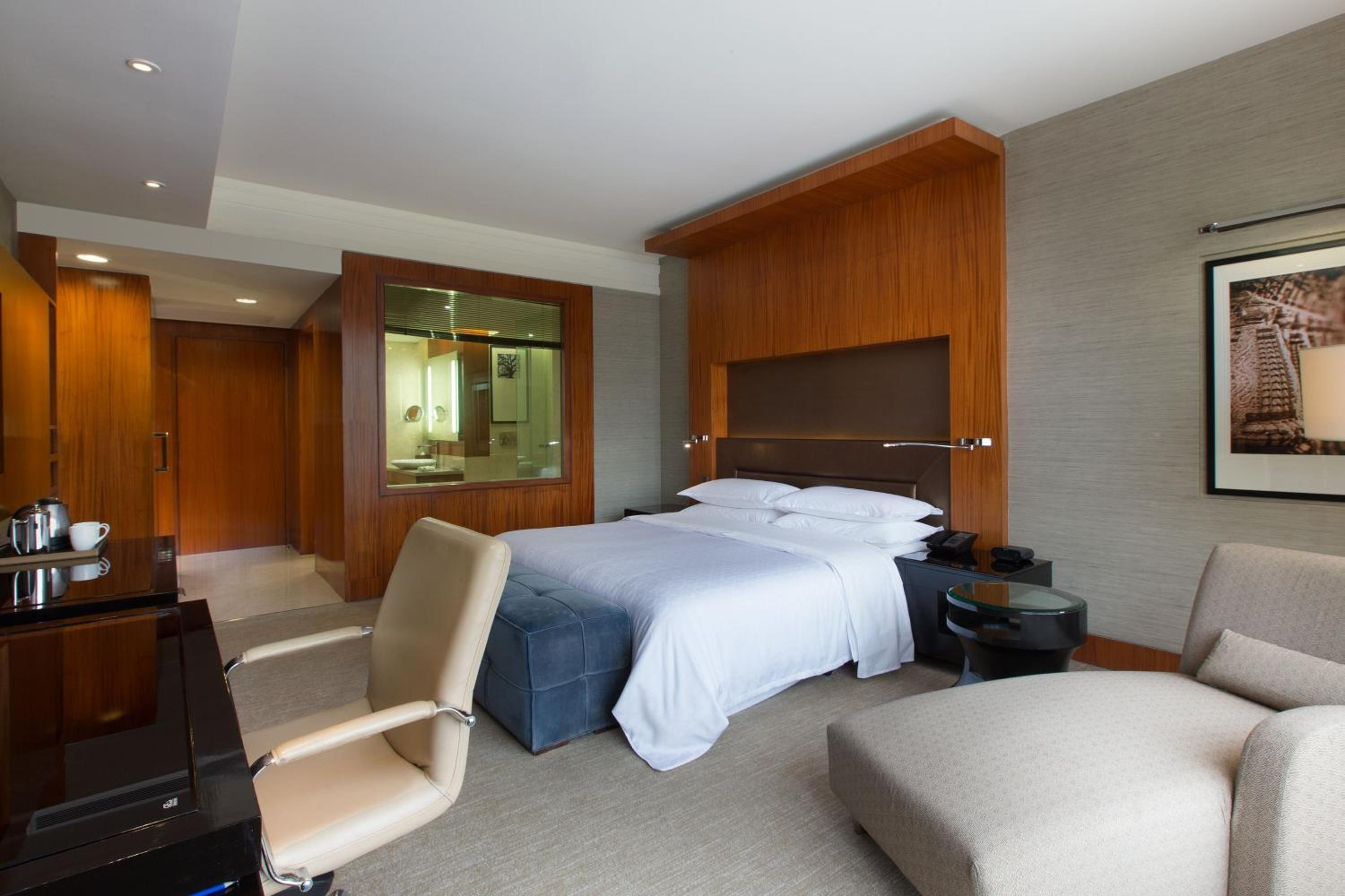 غرفة بسرير كينج، Sheraton Grand Bangalore Hotel At Brigade Gateway 4/6