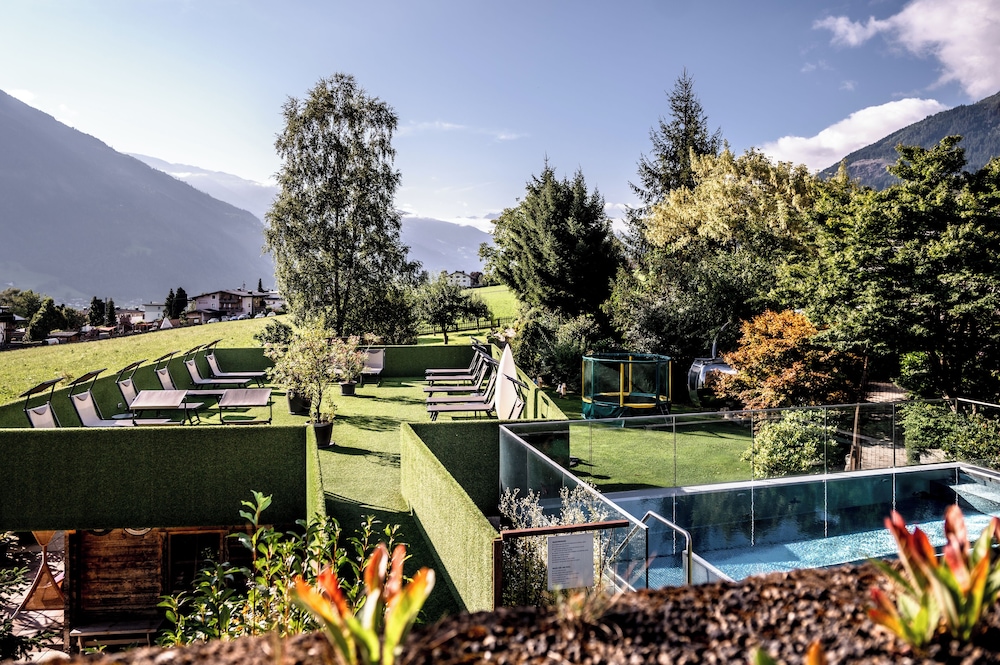 Gartenhotel Crystal 42/50