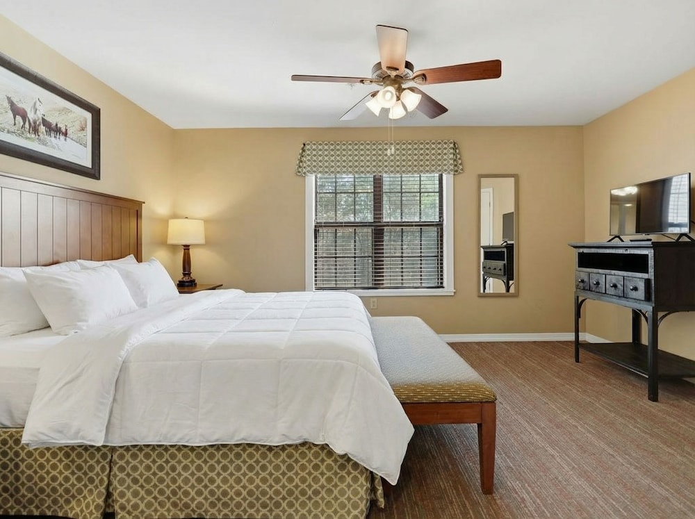 Holiday Inn Club Vacations Apple Mountain Resort 30/69