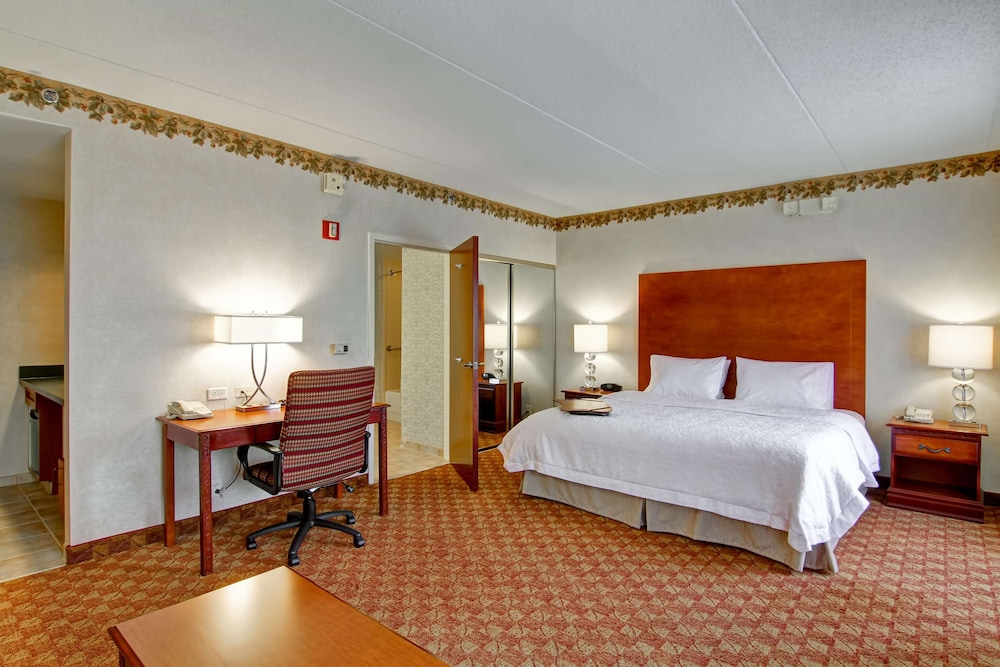 Hampton Inn Suites Leesburg 26/60