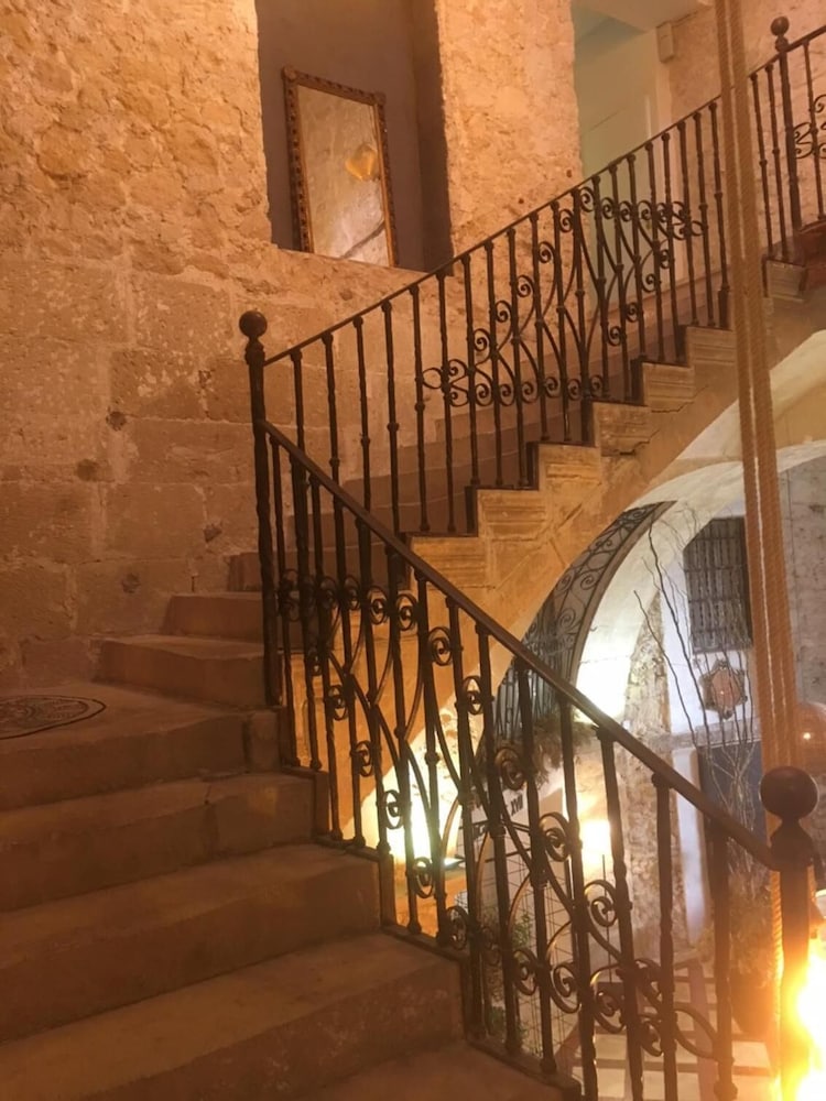 Boutique Alicante Palacete S.Xvii 31/48
