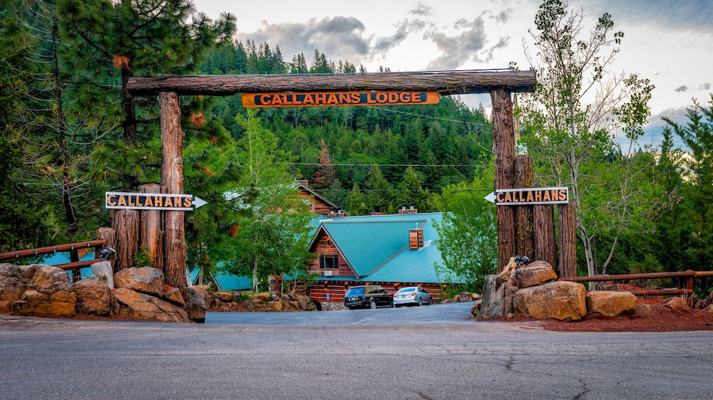 Callahan s Mountain Lodge 71/78