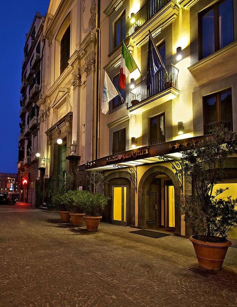 Hotel Palazzo Turchini 73/77