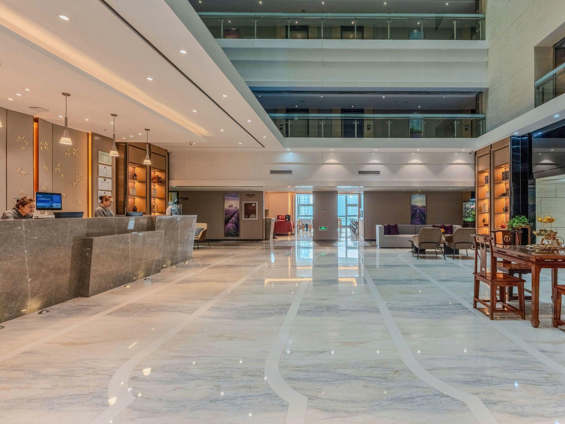 Lavande Hotel (Tianjin Xiangluowan Binhai Railway Station) 7/38