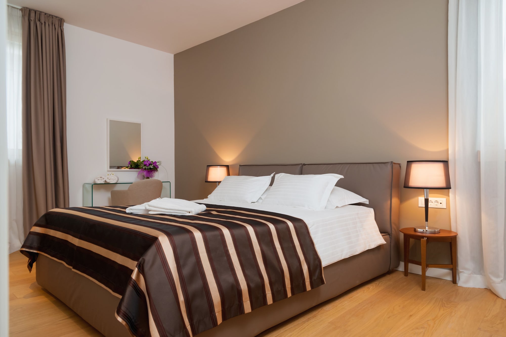 2 BEDROOMS, LUXURY, SUITE