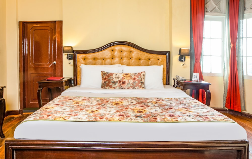 Summit Swiss Heritage Hotel 25/72