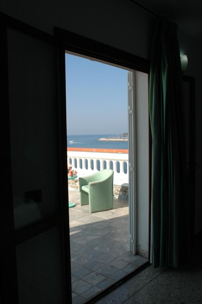 Hotel Esperia 37/45