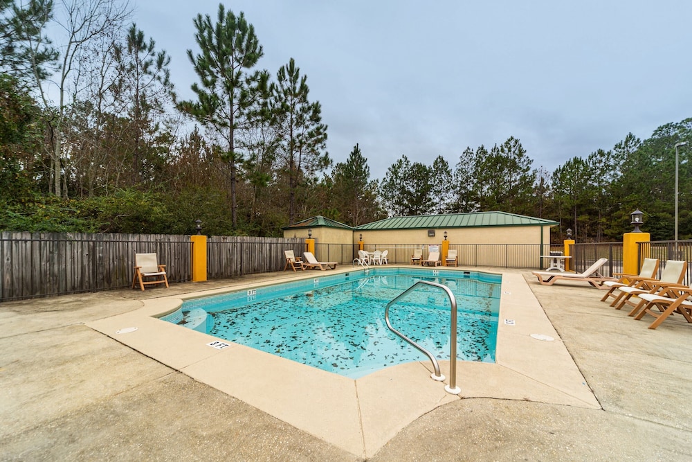 Days Inn by Wyndham Atmore 37/61