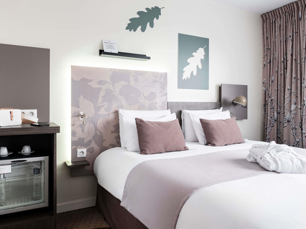 MERCURE COMPIEGNE SUD 25/76