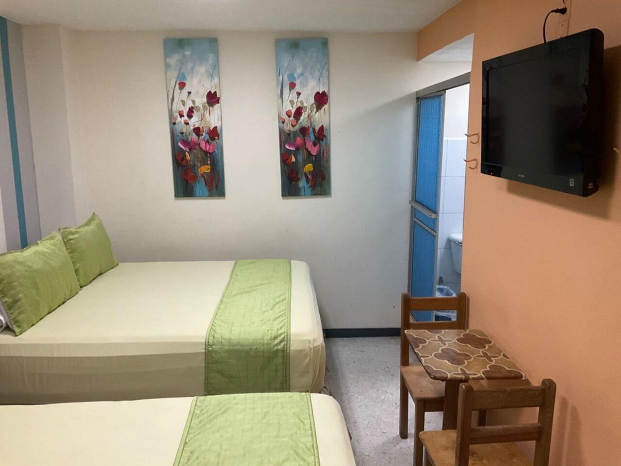 LA PLATA HOTEL 23/28