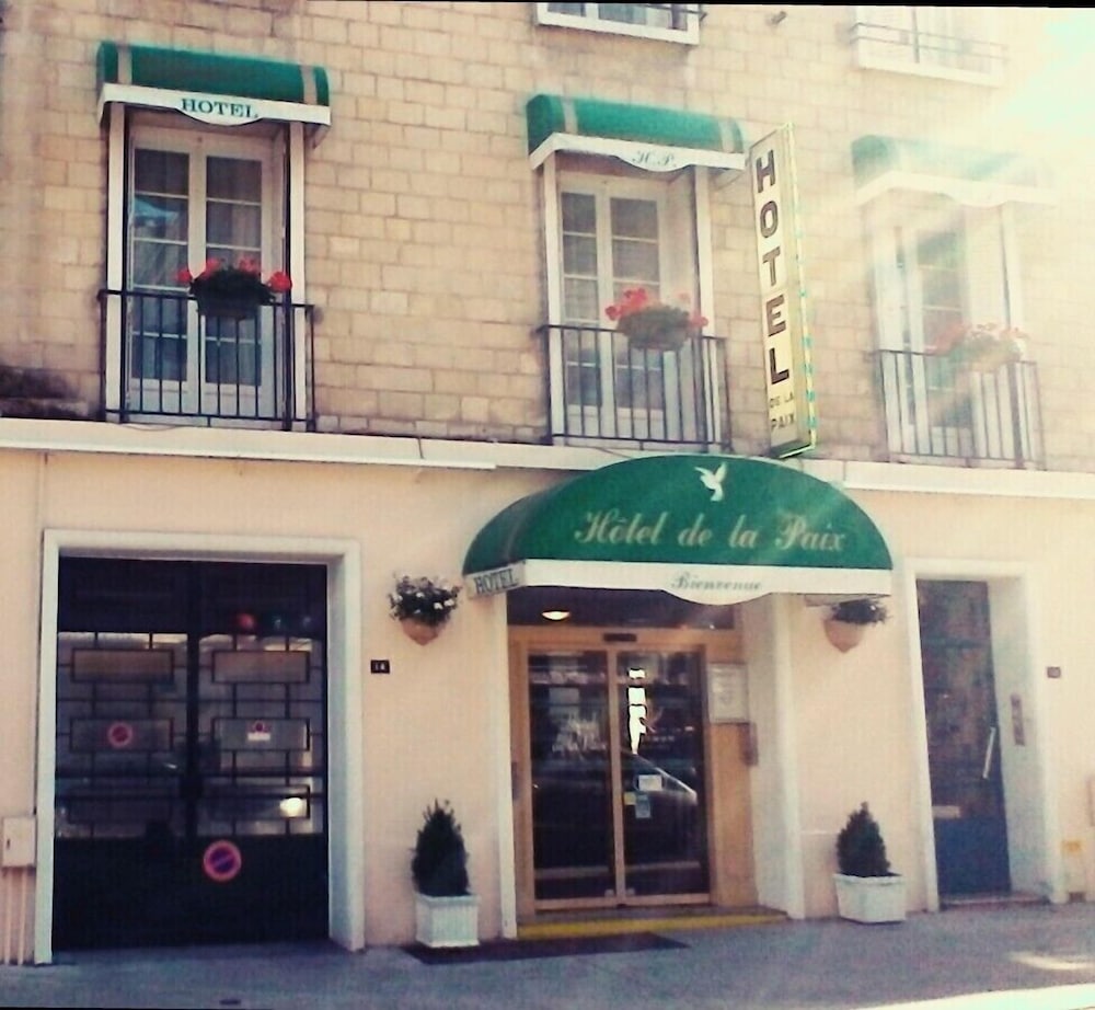 De La Paix Hotel 1/36