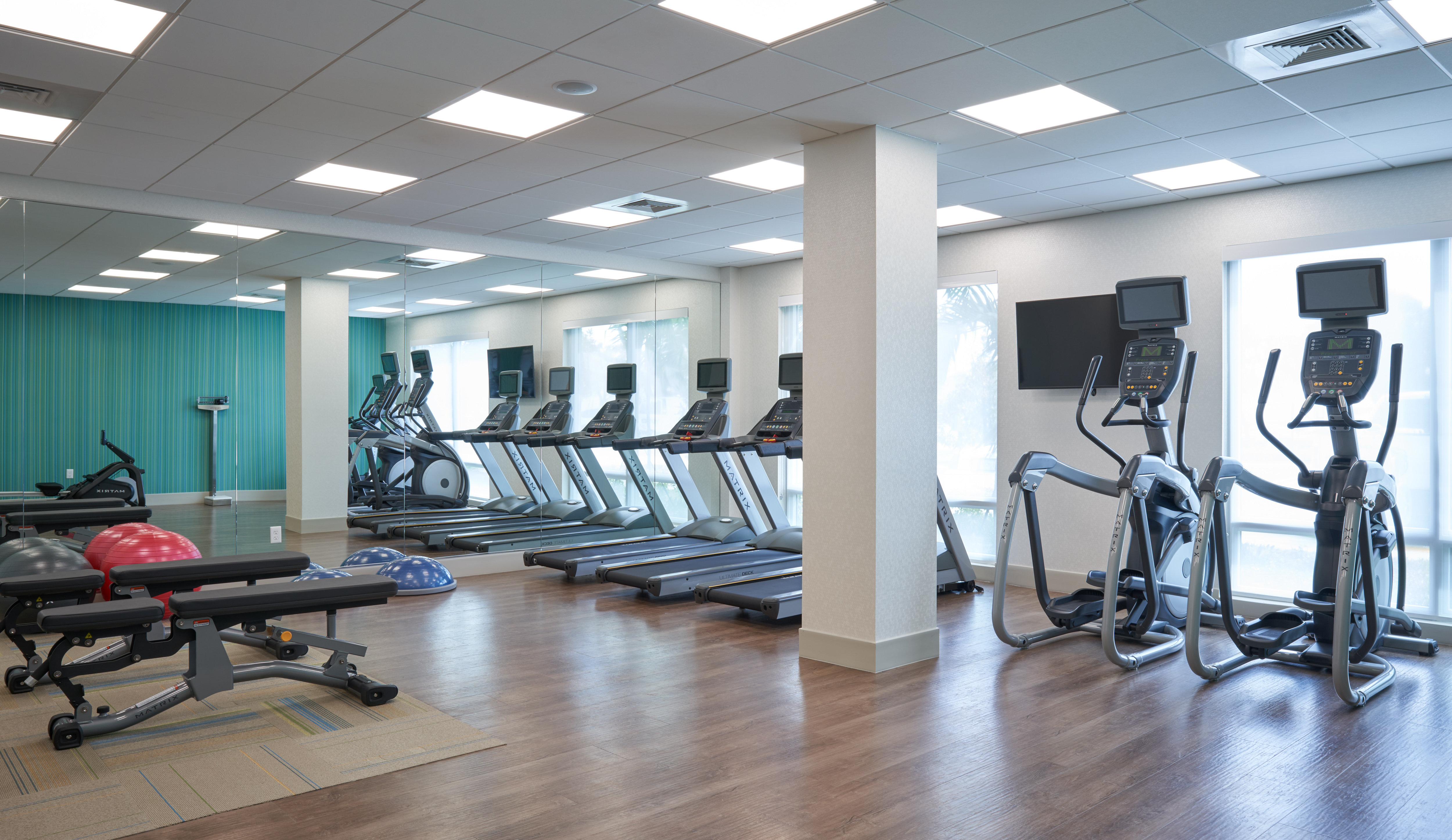 Holiday Inn Express Doral Miami 33/56