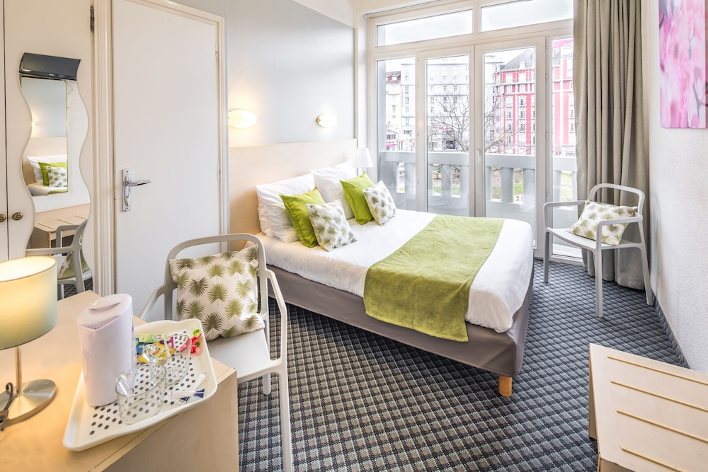 Hotel Notre- Dame De France 19/41