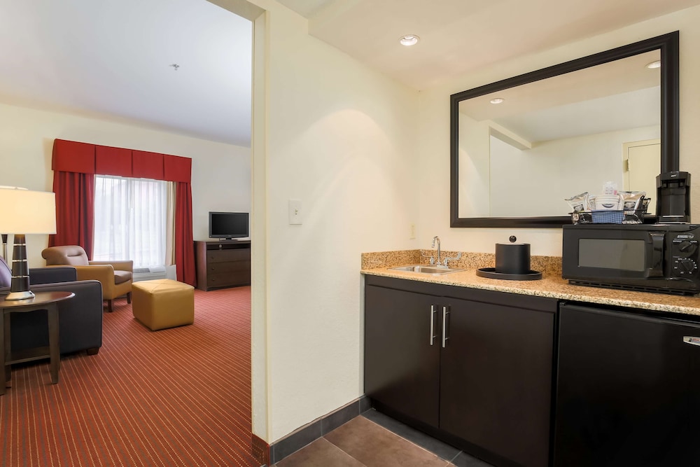 Hampton Inn Champaign/Urbana 13/63