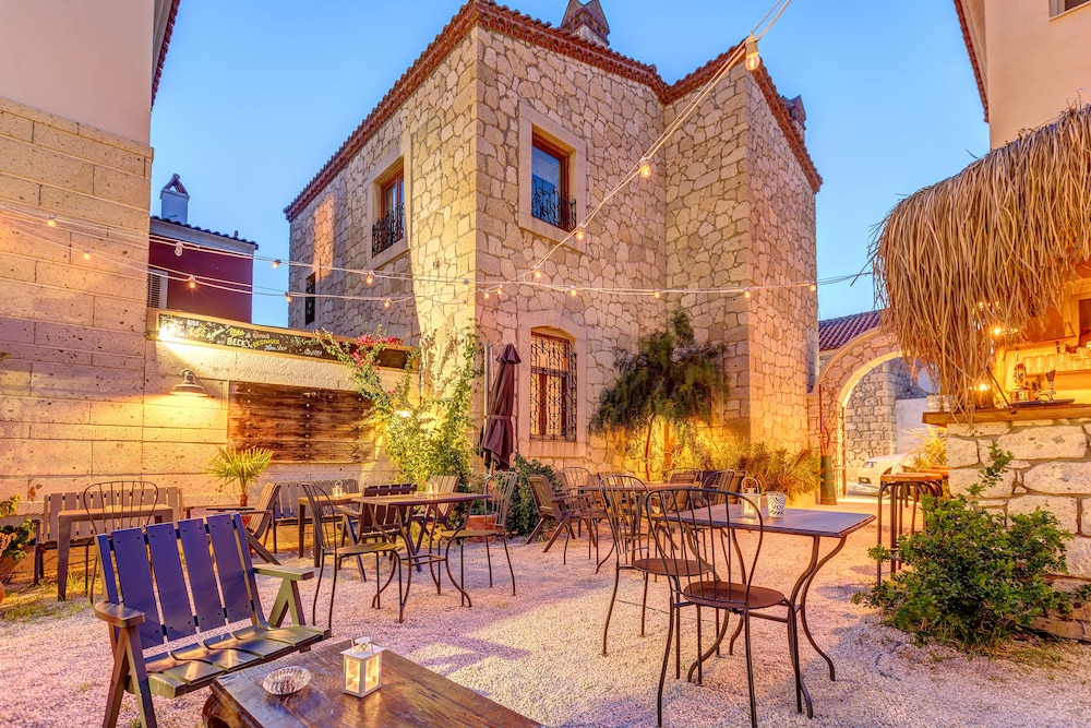 Vespera Hotel 37/43