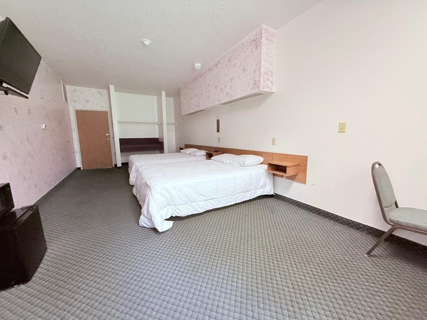Hotel O Castle Town Ida Grove Hwy 175 8/18