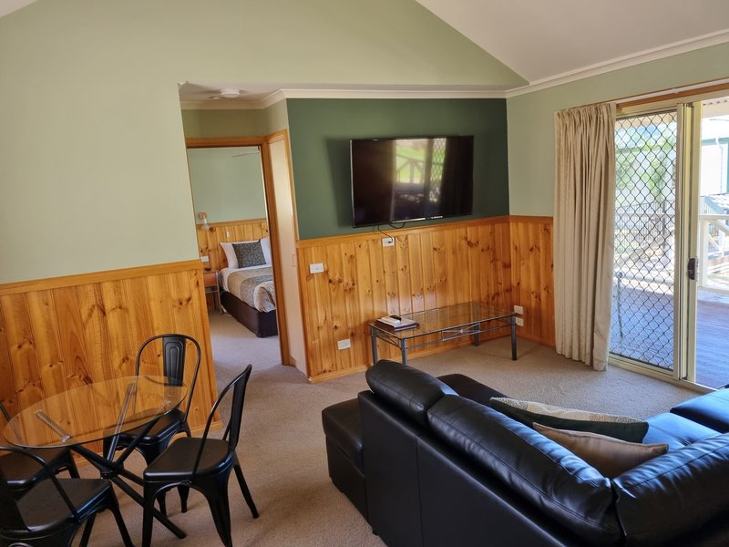 Golden Heritage Cottages 8/12
