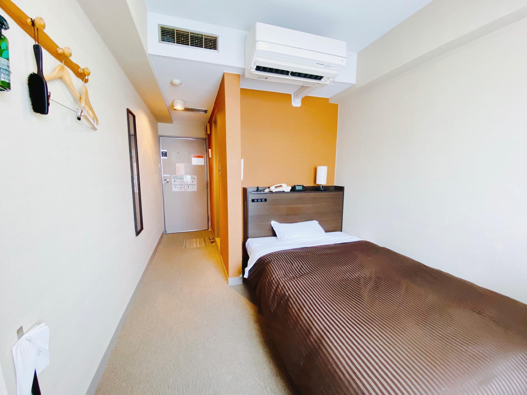 Semi Room, Semi Double Bed