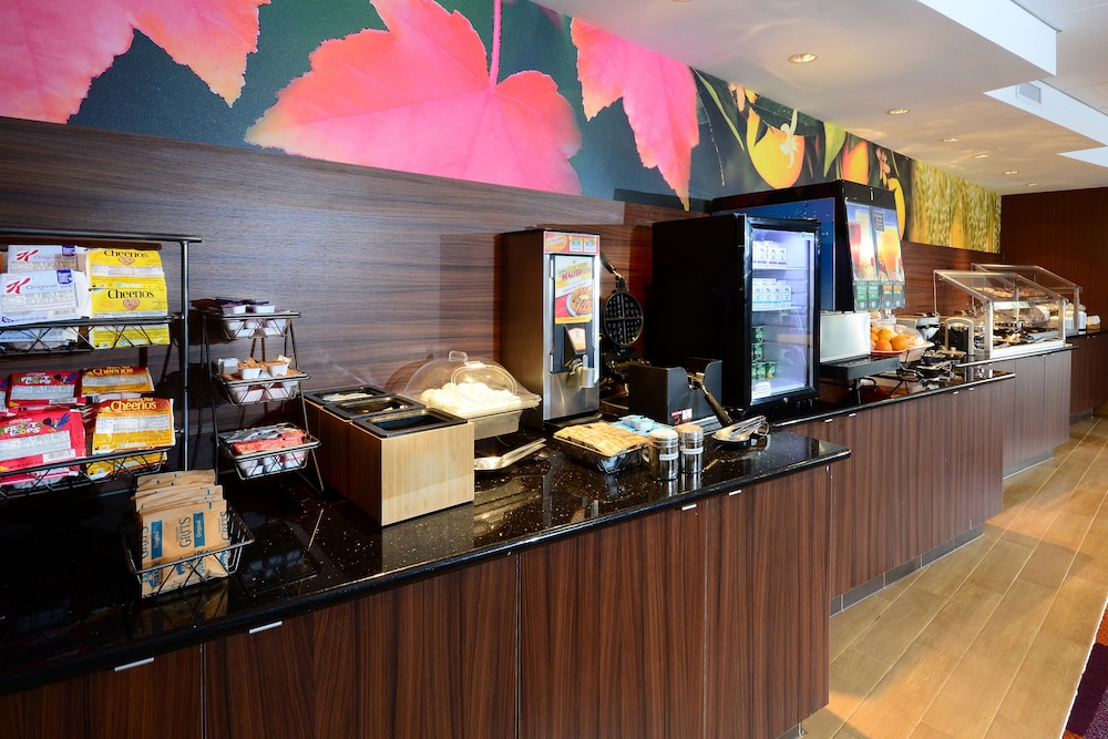 Fairfield Inn And Suites Winston Salem Hanes Mall 49/71