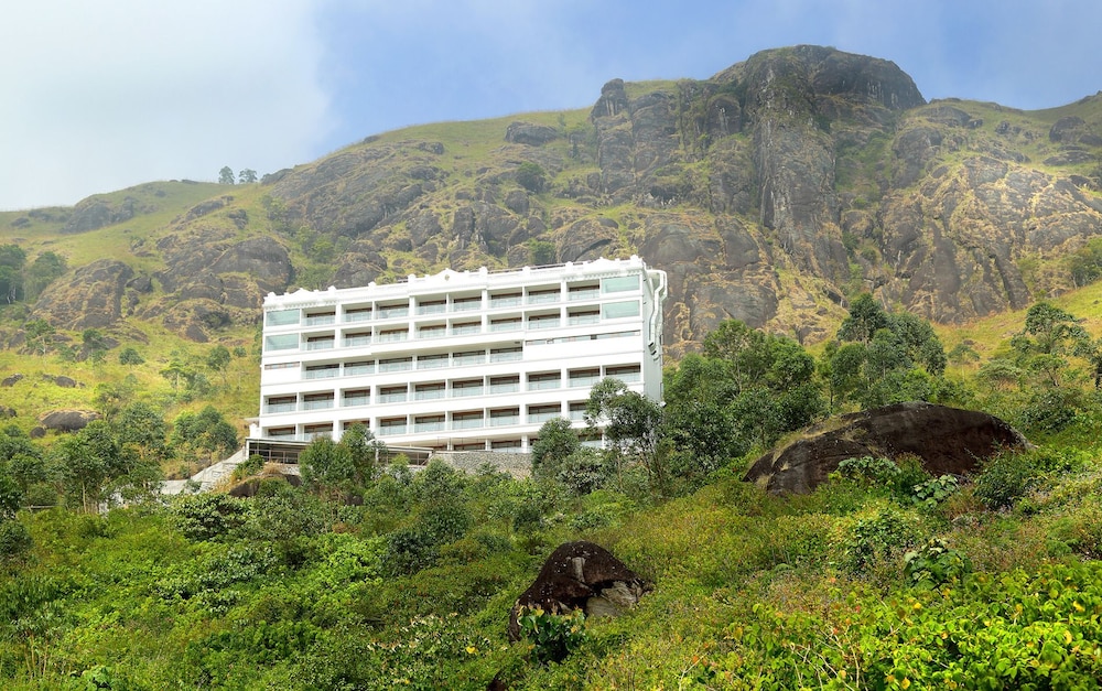 Amber Dale Luxury Hotel and Spa, Munnar (ex PLUM JUDY - THE LEISURE HOTEL) 6/50