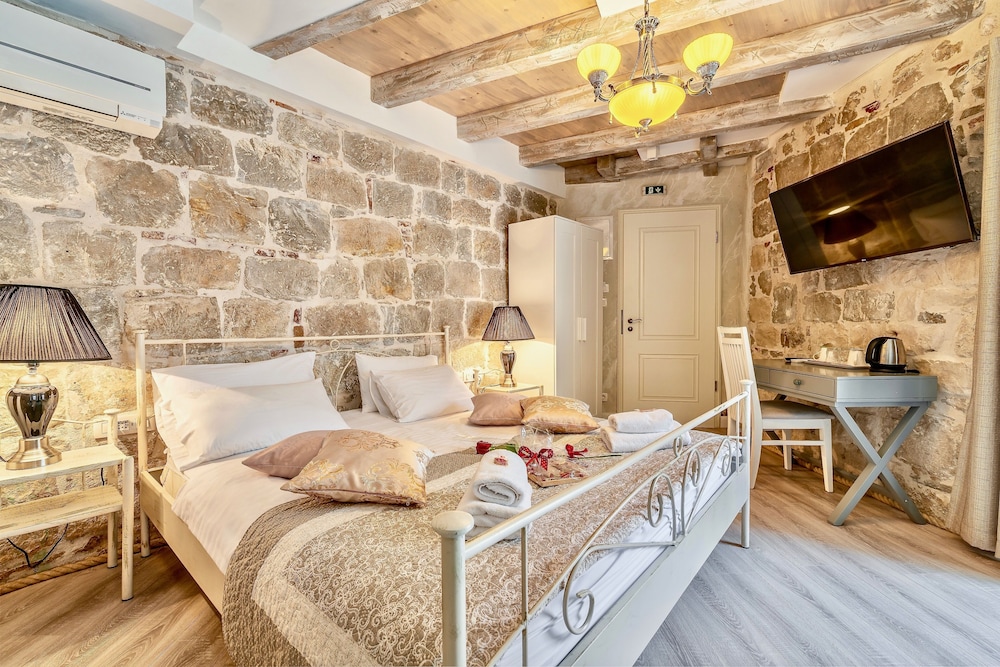 Historic Plaza Varos Split - Adults Only 19/57