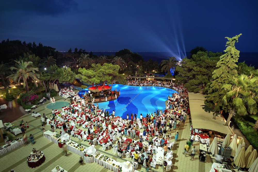 Catamaran Resort Hotel 11/71