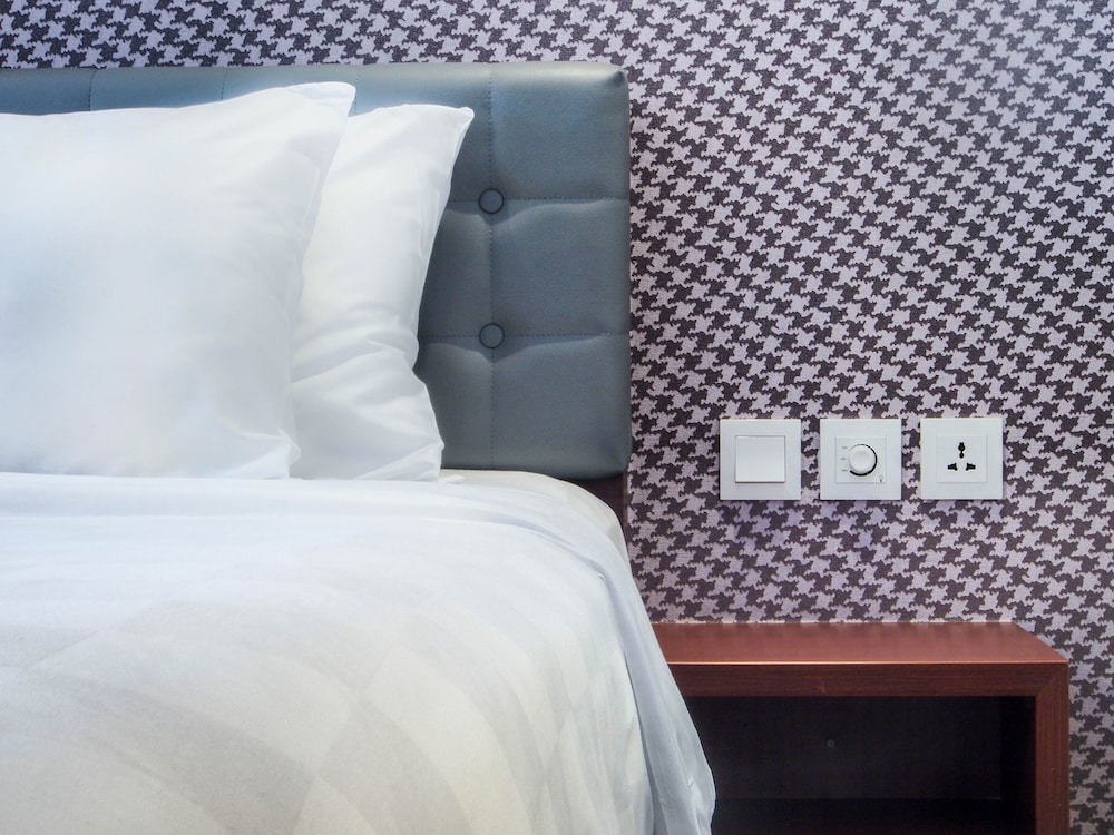 M Hotel Jakarta 25/67