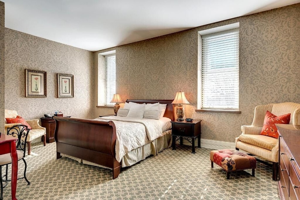 STANDARD, KING BED