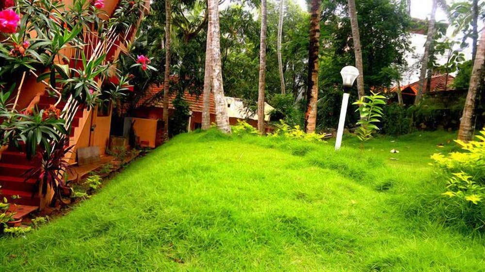 Ganesh House Homestay 47/49