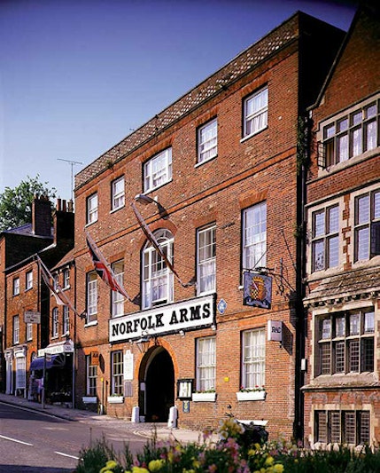 Norfolk Arms Hotel 2/55