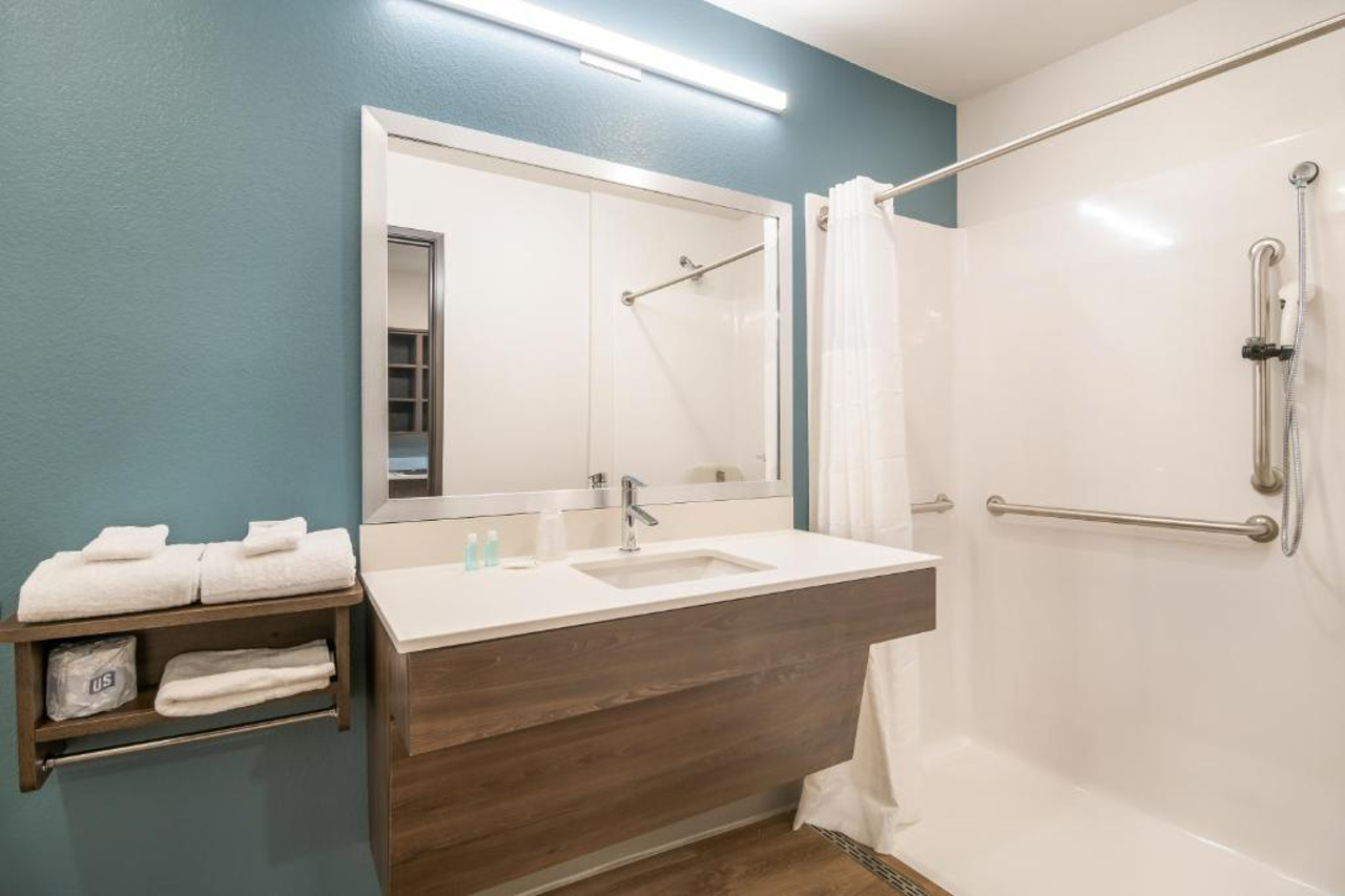 WoodSpring Suites Colorado Springs North - Air Force Academy 27/27