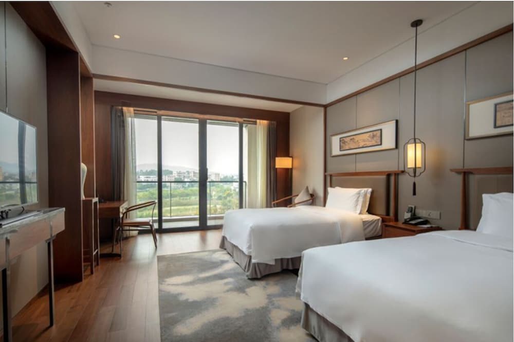 Grand Skylight International Pingshan 15/34