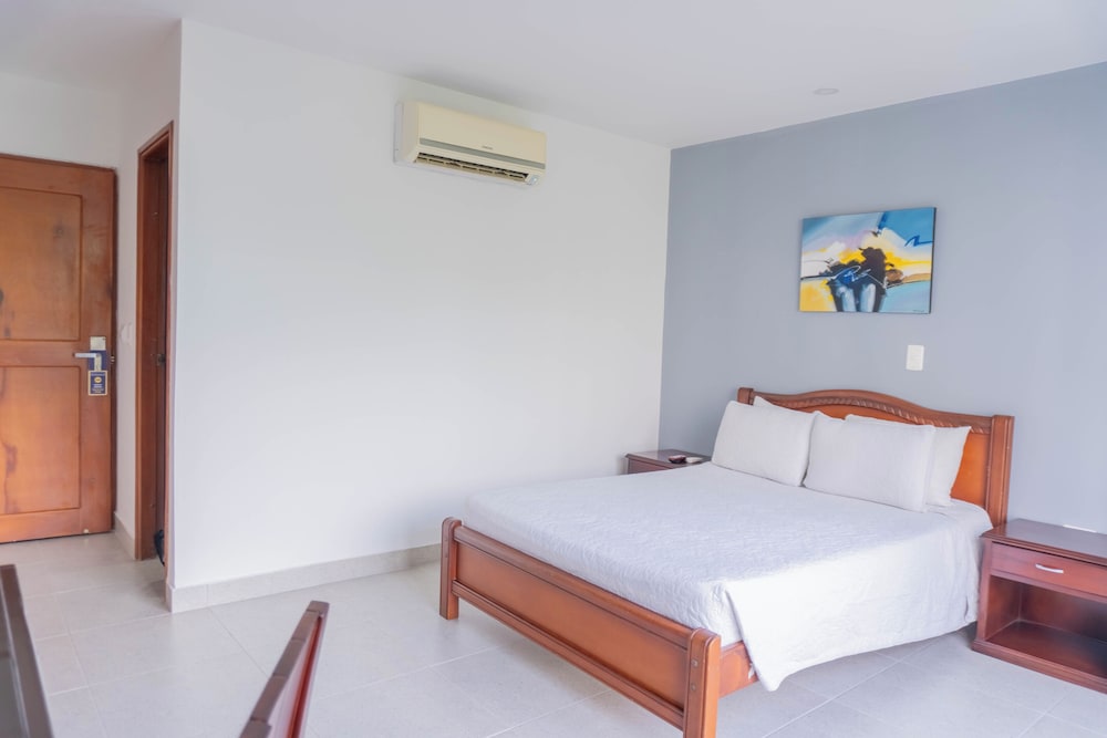 Sanha Plus Hotel 12/55