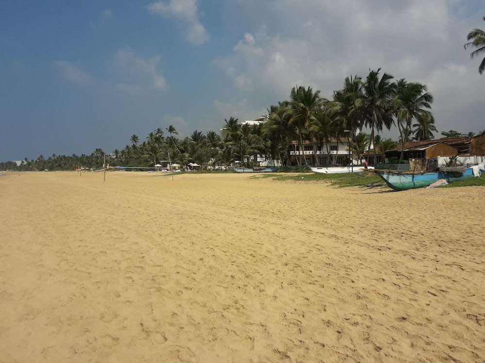 Sea Front Hikkaduwa 26/33