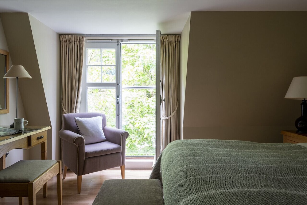 South Sands Hotel 10/50