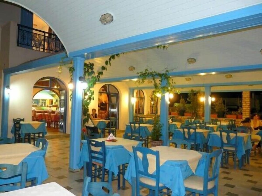 Minoa Hotel 29/50