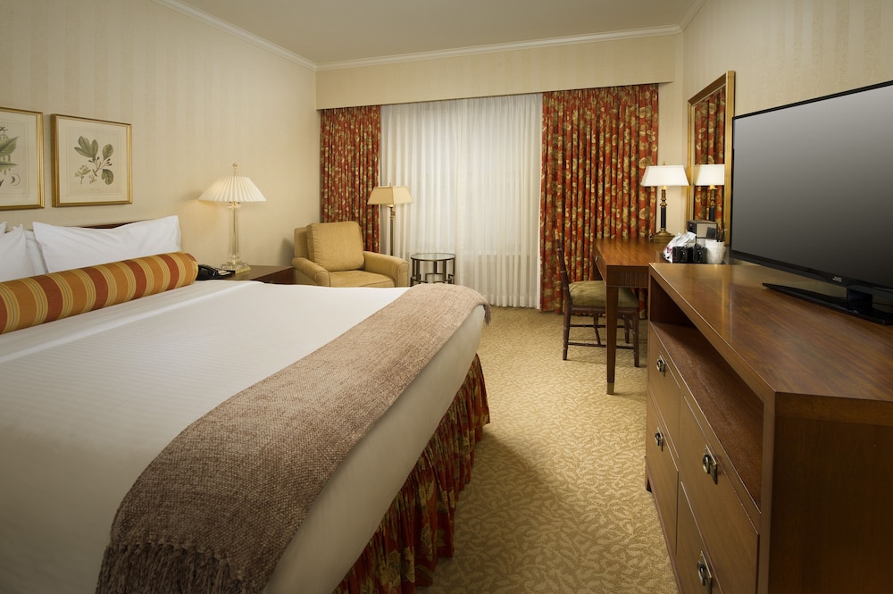 Classic Queen Room