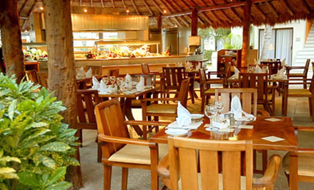 Laguna Suites Golf & Spa 31/50