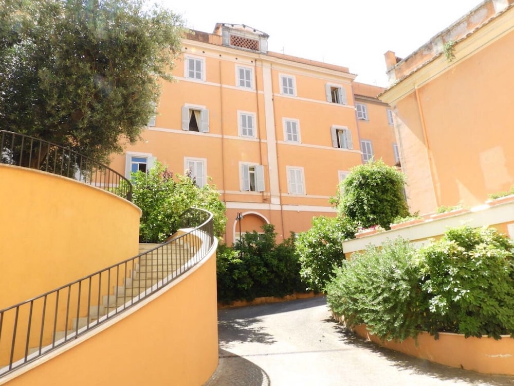 Basilica Hotel 46/50