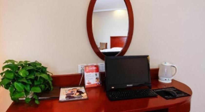 GreenTree Inn Langfang Guangyang District Guangyang Avenue North Yongxing Road Express Hotel 43/50
