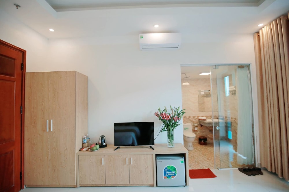 Avs Noibai Hotel 33/43