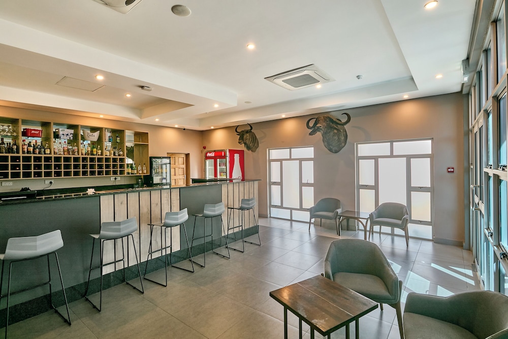 Kalahari Arms Hotel 46/69