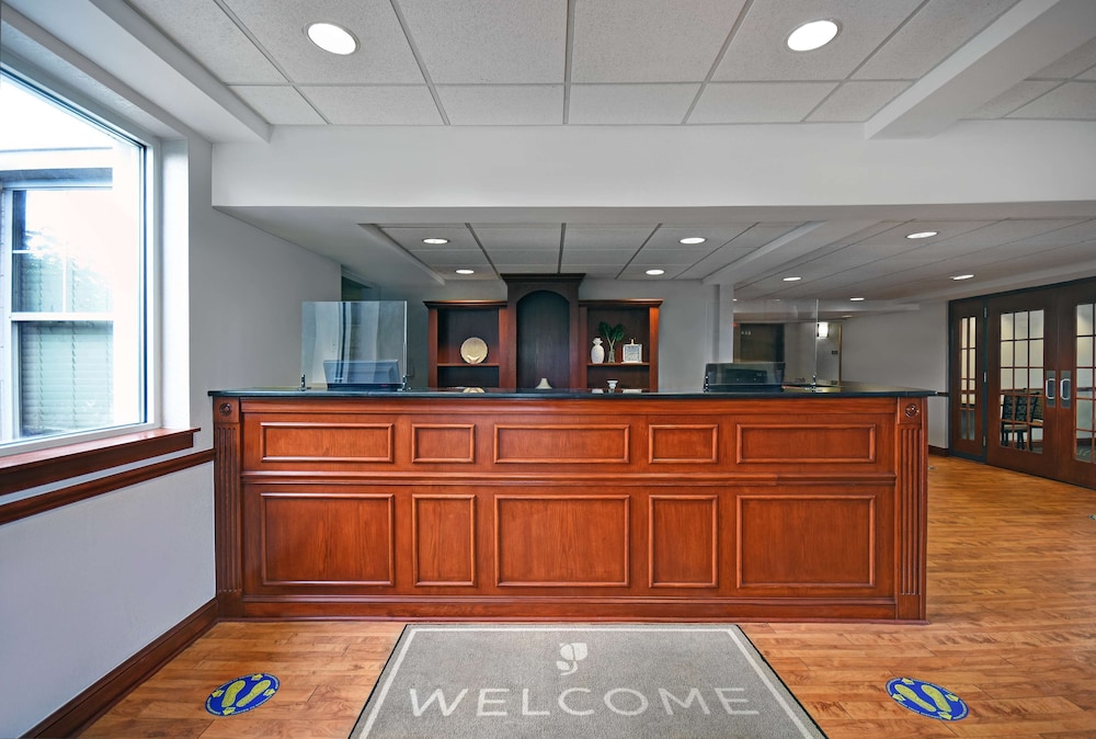 Spark by Hilton Rochester University Area 9/36