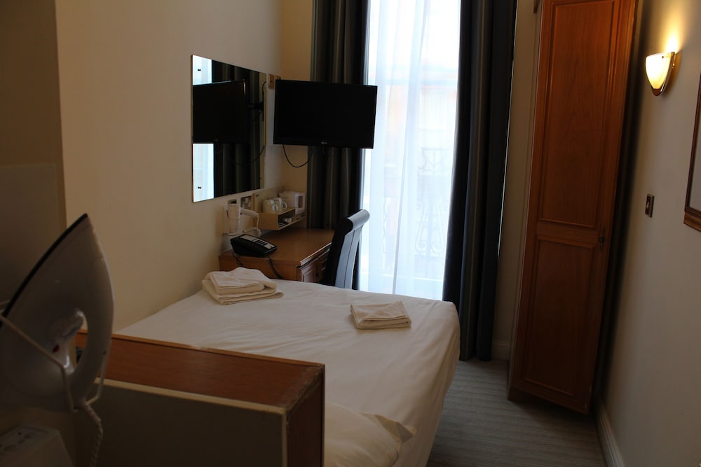 Regency Hotel Westend 16/27