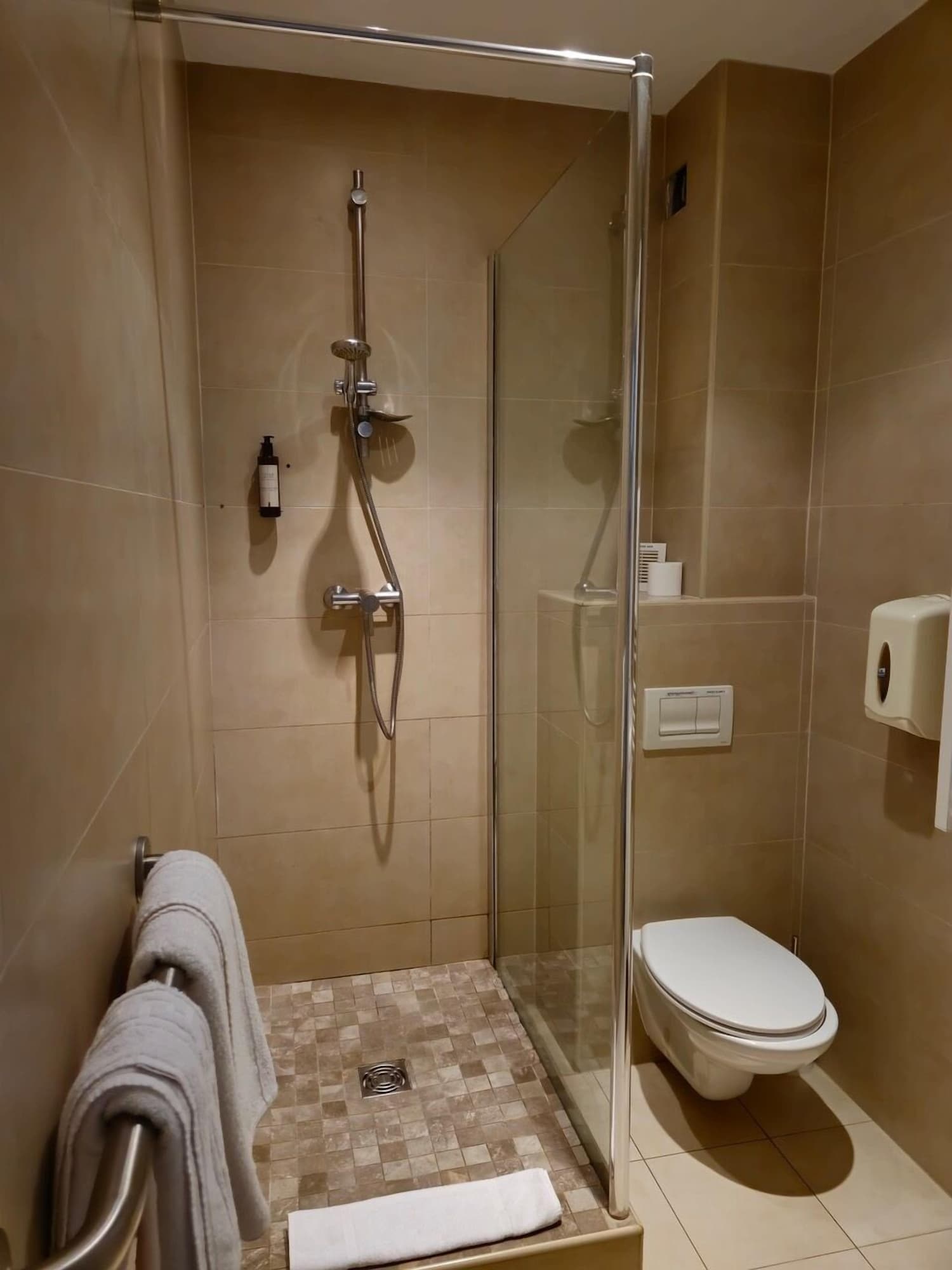 غرفة بسرير مزدوج بشرفة، Hotel Bonaparte 2/2